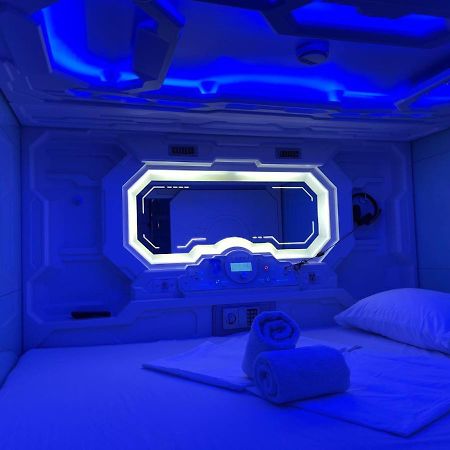 Bmax Spacepods มักตัน ภายนอก รูปภาพ